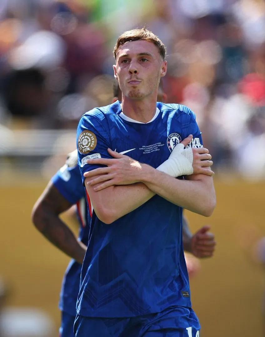 黑白体育- 巴黎圣日耳曼第三客场球衣