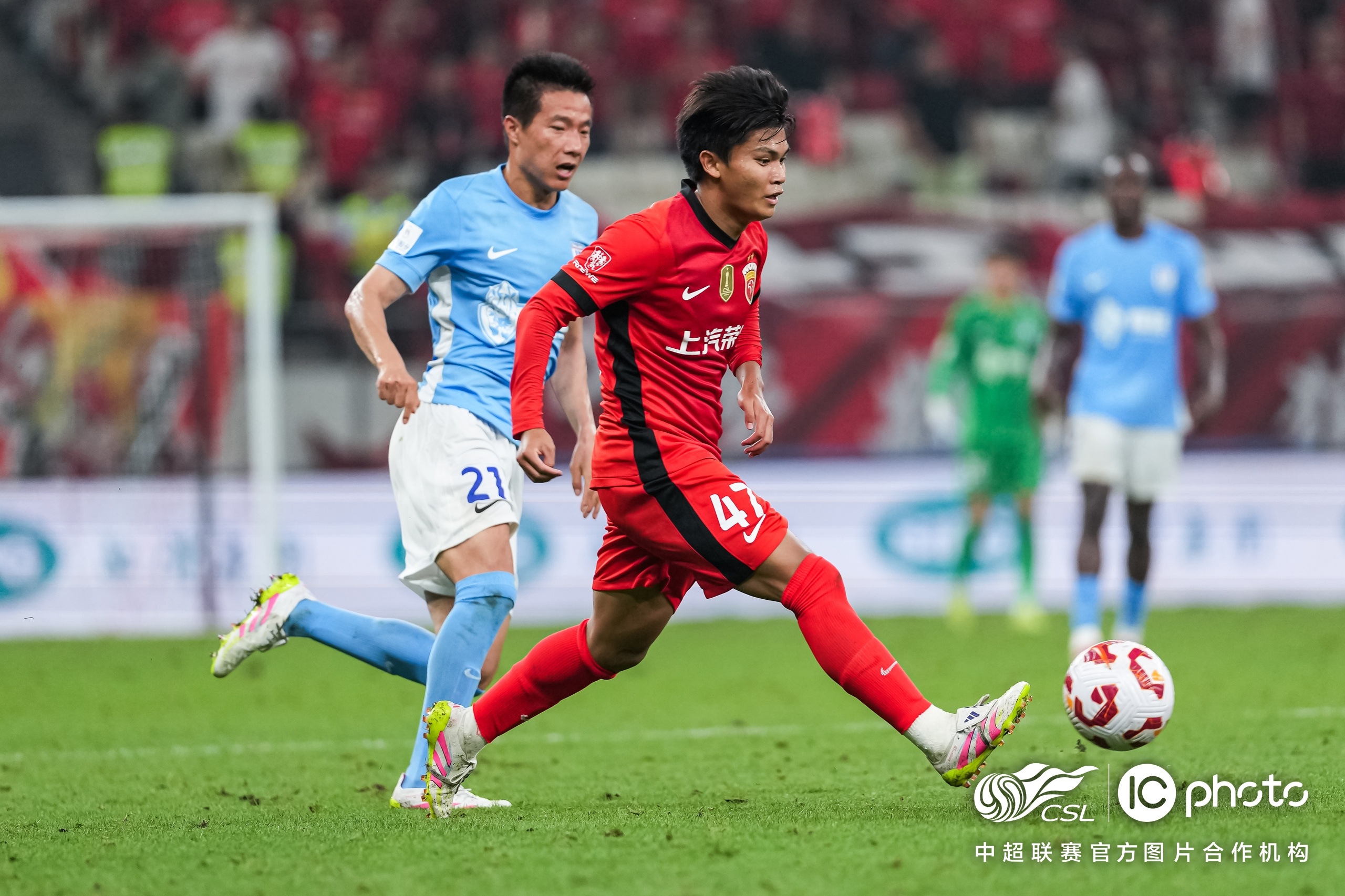 黑白体育-荷甲赛程吃紧，浙江队窗口期远射贴柱，底气十足，球队文化再被提及(荷甲派系大全)