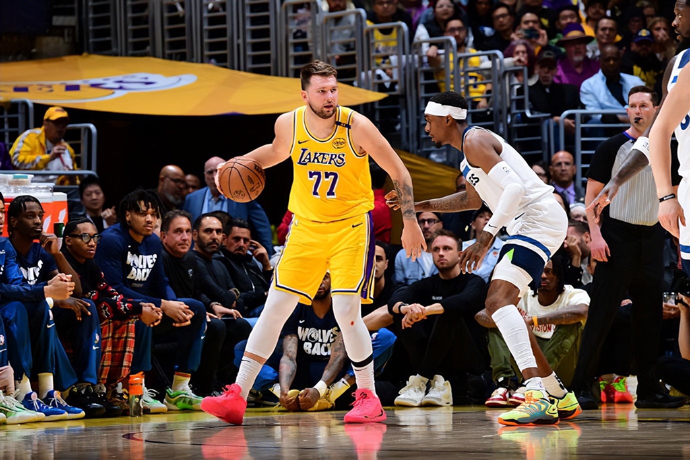 HB SPORTS- 东契奇关键节点回归赛场,g2带队取胜了吗 