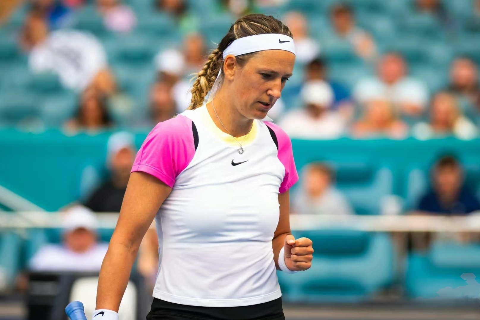 黑白体育- 阿扎伦卡个人资料